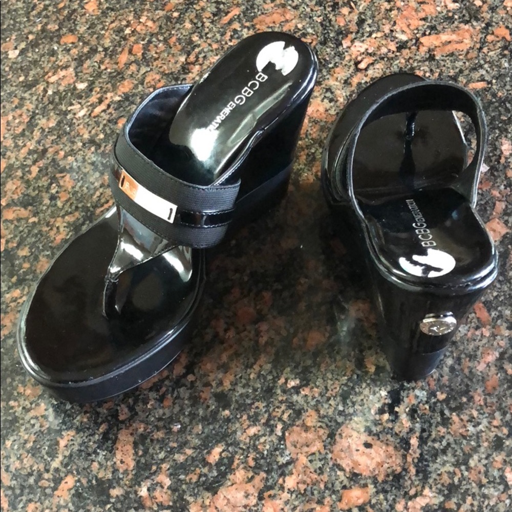 Sz 8 B BCBGeneration black platform wedge sandal